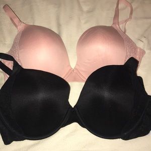 Lot of 2 bras 36DD.